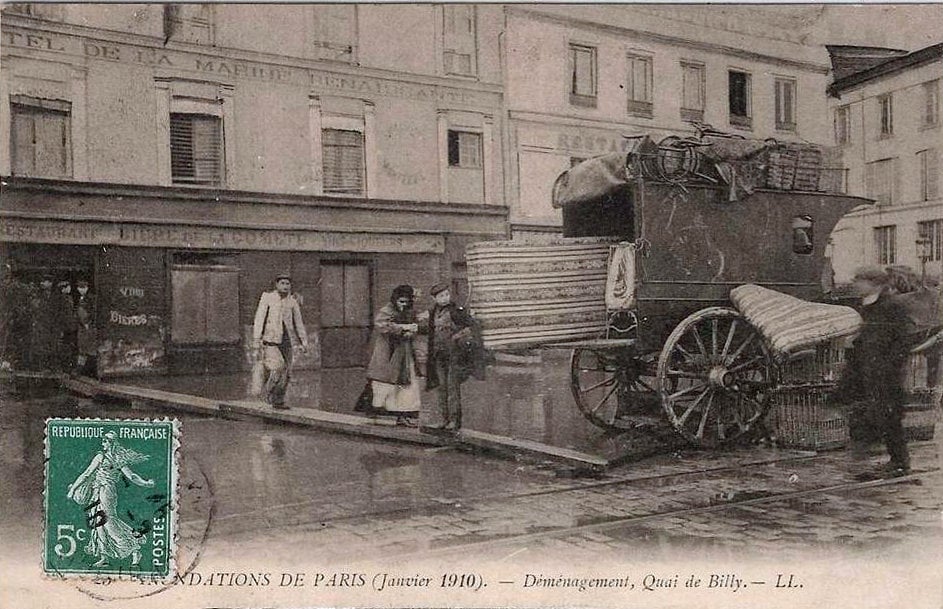 sous la pluie