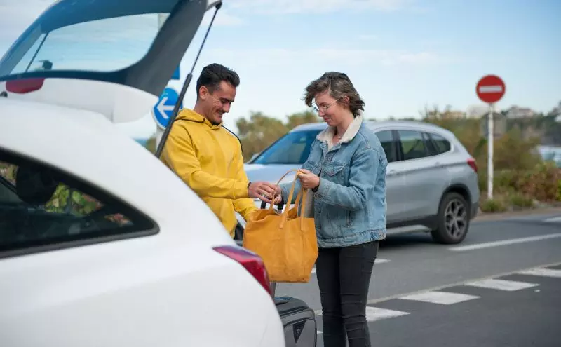 colis voiturage colisvoiturage WayToMe transport de colis entre particuliers covoiturage colis